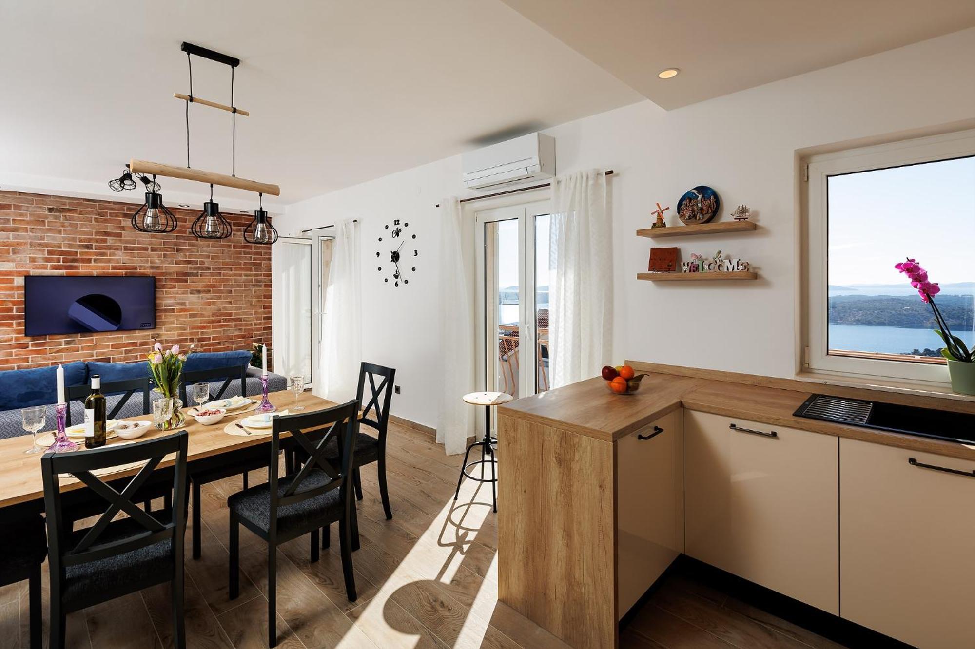 Summer Breeze Apartment - Quiet Place With A Spectacular View And A Garden ชิเบนิก ภายนอก รูปภาพ